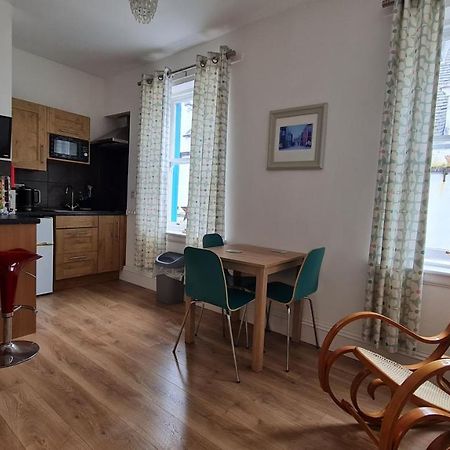 Hebridean Town House Apartment สตอร์โนเวย์ ภายนอก รูปภาพ