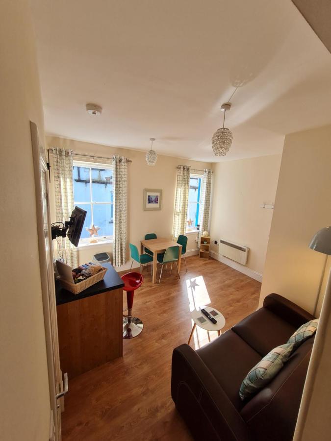 Hebridean Town House Apartment สตอร์โนเวย์ ภายนอก รูปภาพ