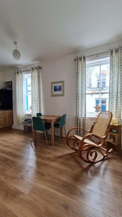 Hebridean Town House Apartment สตอร์โนเวย์ ภายนอก รูปภาพ
